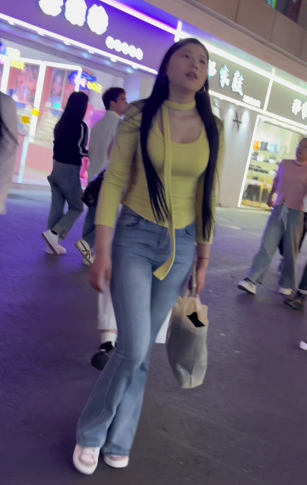 135200pmxxqttztuo21pz4.jpg