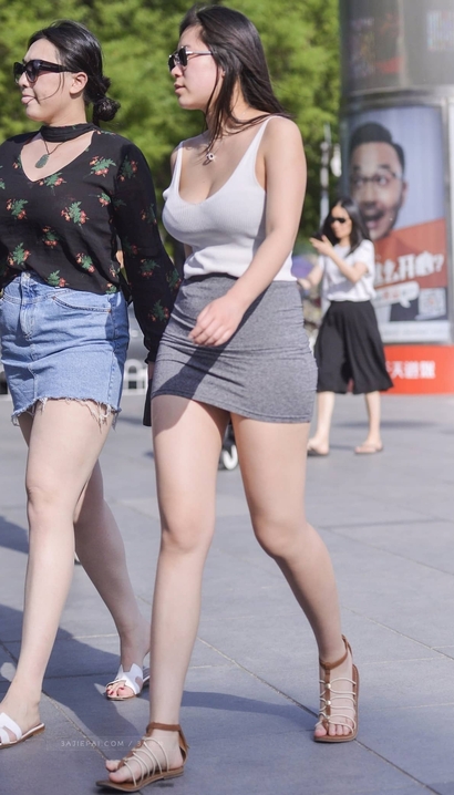 抓拍国色天香的前卫超短裙美腿美女[HM-2MCJ]