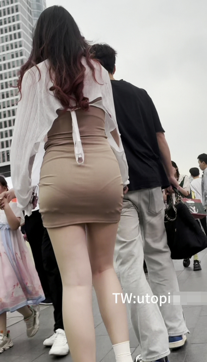 【视频】一个颜值很高的气质裙子翘臀美眉[NF-60H2]