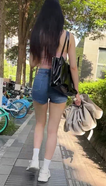 【视频】街拍剪水双瞳的极品热裤圆臀辣妹[TA-C05O]