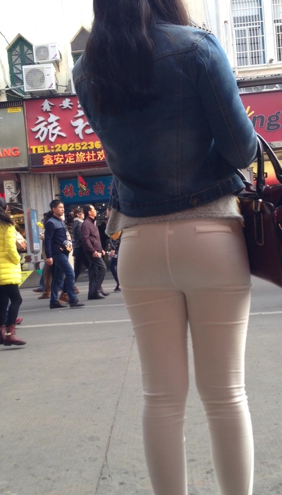 【视频】街拍亭亭玉立的时尚精致着装丰臀美眉[CJ-6J94]