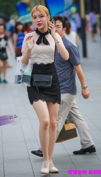 偶遇举步轻摇的小清新包臀裙美臀御姐[MV-C5RH]