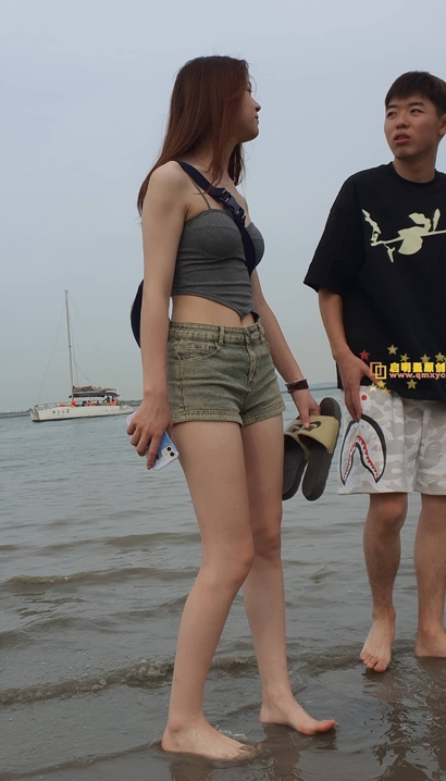 偶遇楚楚动人的气质热裤丰臀御姐[CQ-2AH1]