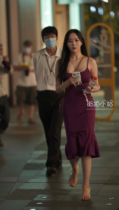 一位花容月貌的小清新超短裙丰臀女孩[HI-SHOH]
