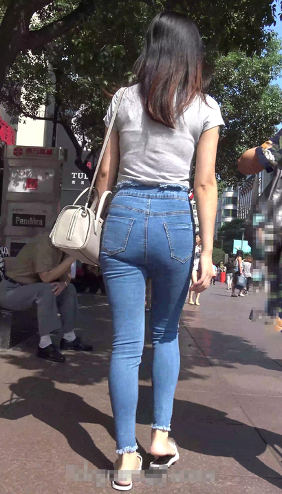【视频】一位顾盼流转的风尚牛仔裤美臀小姐姐[JF-5LI8]