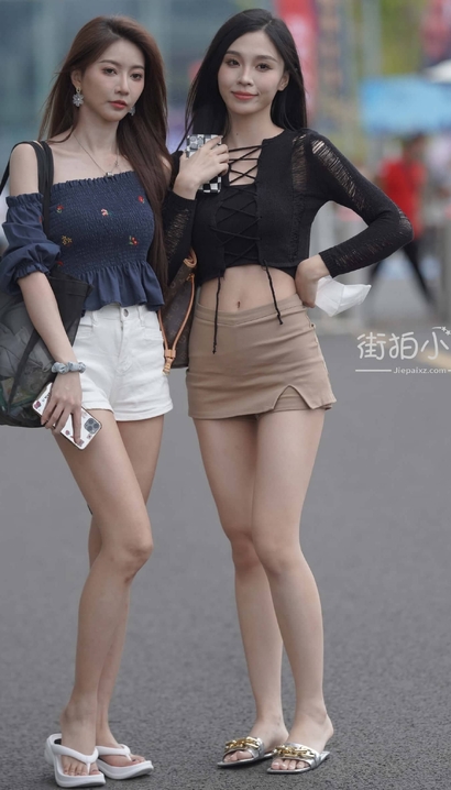 偶遇娉婷婀娜的气质热裤长腿美眉[NT-26B3]