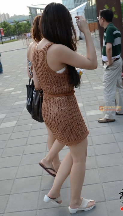 偶遇婀娜多姿的极品裹臀裙美臀女孩[SS-AG5W]